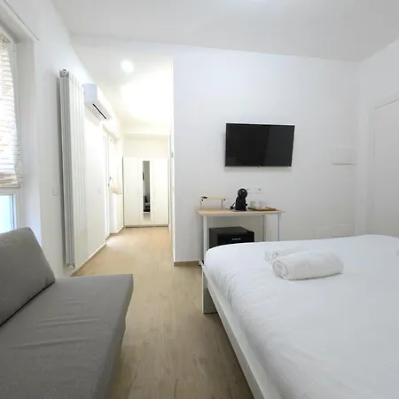 Rose Suites - Bari Stazione Exterior photo