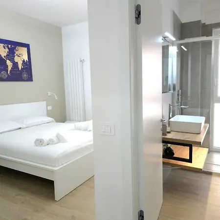 Rose Suites - Bari Stazione Exterior photo