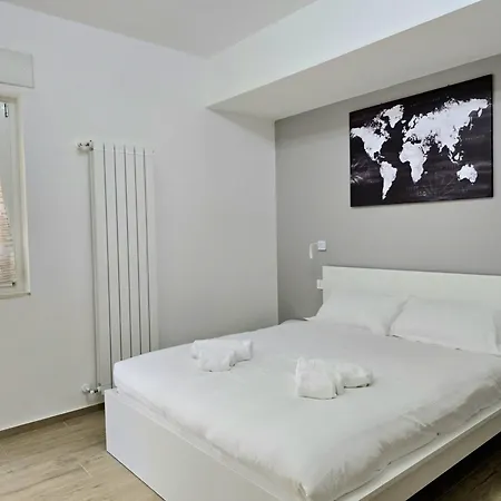 Rose Suites - Bari Stazione Exterior photo
